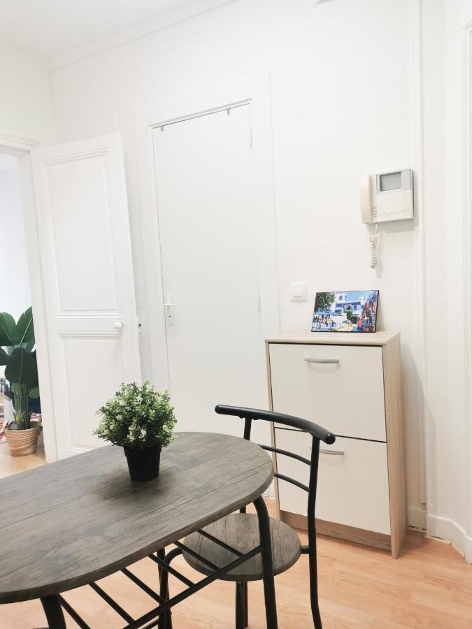 Studio moderne, lumineux Appartamento Parigi Esterno foto